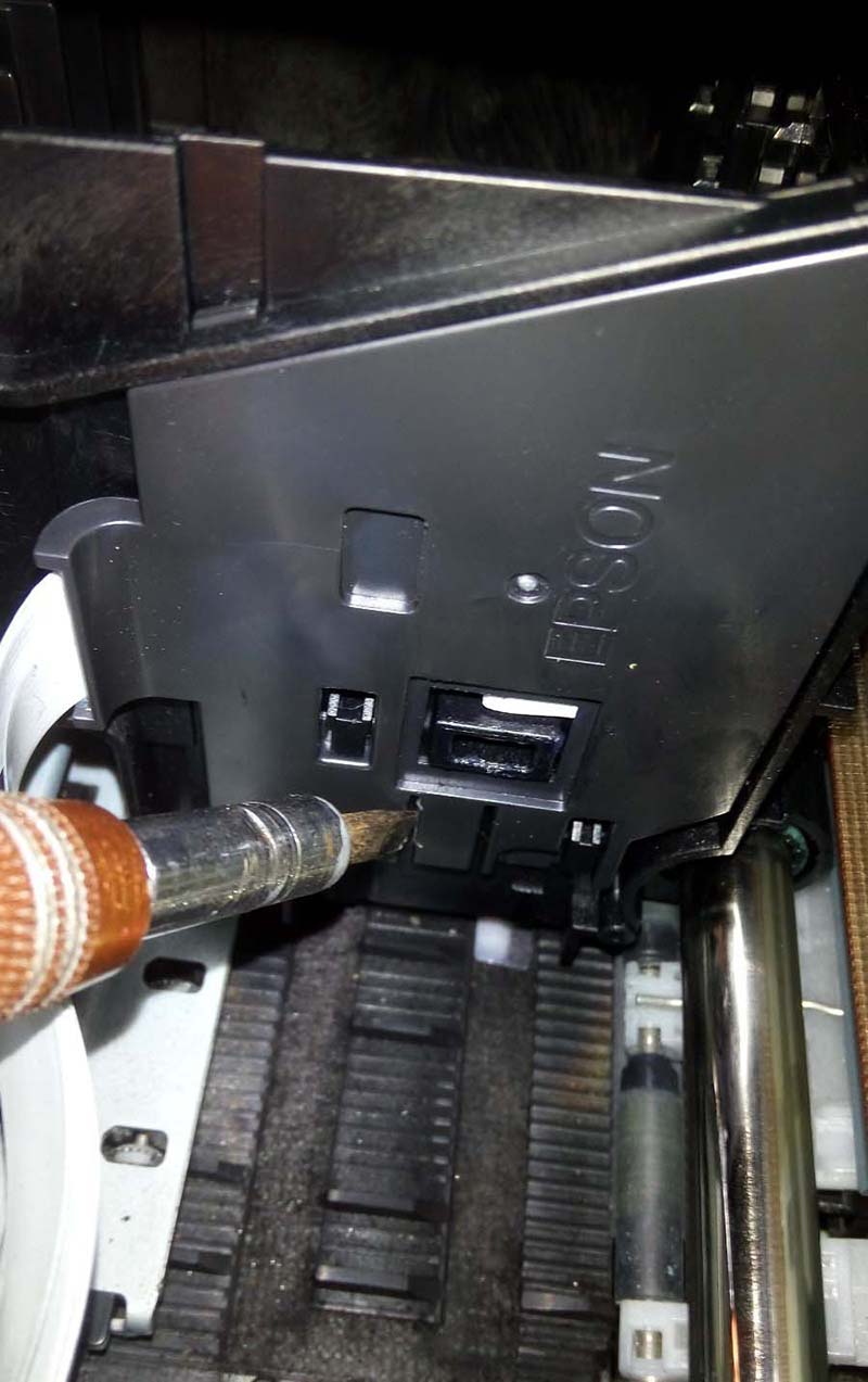 EPSON爱普生R330打印机怎么更换喷头?