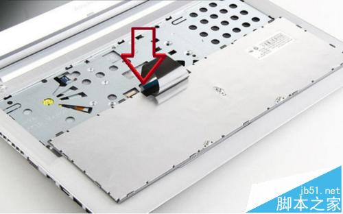 联想小新V4000笔记本怎么拆机安装16G内存条?