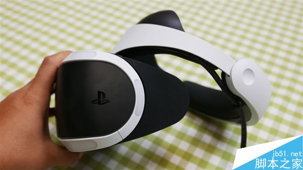售价3699元 索尼PS VR国行精品套装抢先开箱直播视频