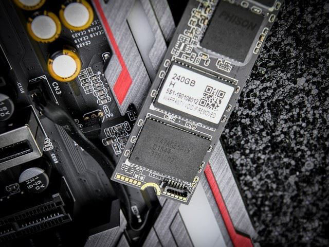 影驰固态硬盘怎么样 影驰GAMER M.2 RGB SSD评测
