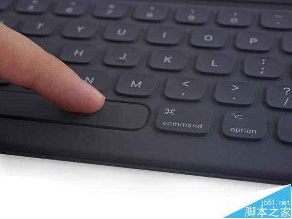 苹果官方iPad Pro键盘保护盖拆解 不可修复