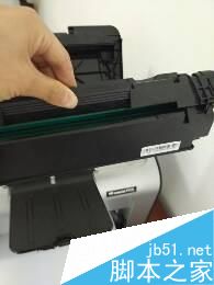 激光打印机更换碳粉盒方法图文教程