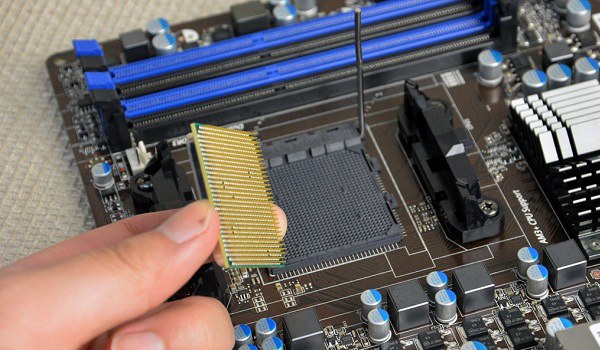 图文直播电脑组装过程：AMD定制八核独显DIY装机教程
