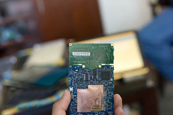 首个Win8.1平板电脑Core M 仅靠一块铝板解决散热