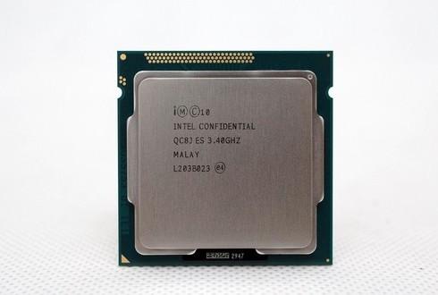 Intel酷睿i33240处理器正面外观