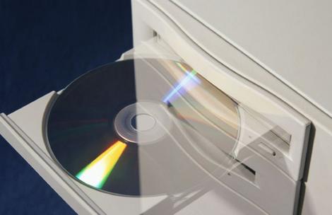 怎么使用光盘安装win7系统？